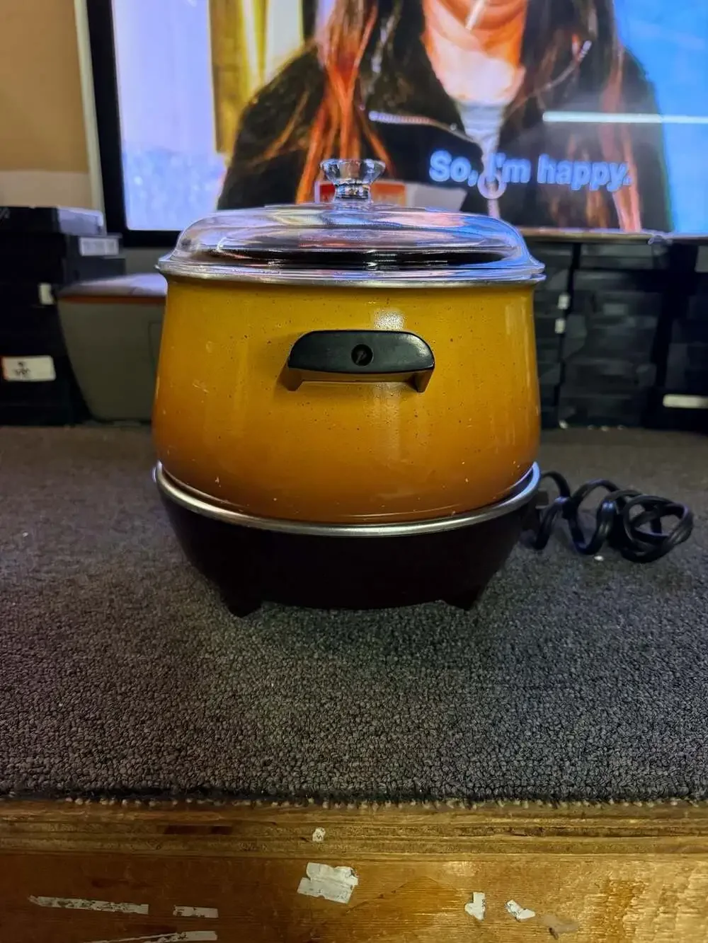 Vintage West Bend Lazy Day Slow Cooker Yellow Speckled Enamel with Glass Lid